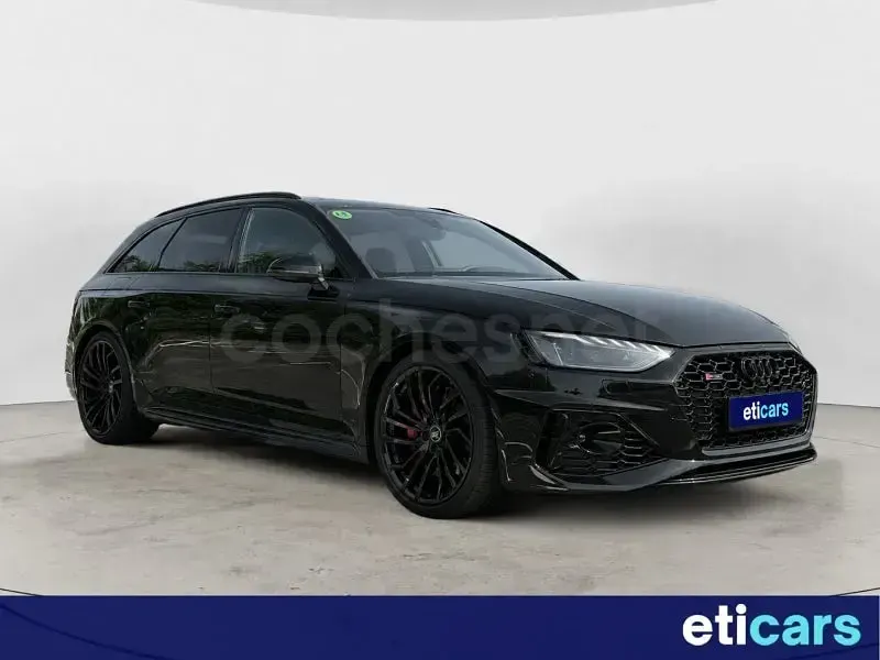 Usado Audi RS4 450 CV (330 kW) 2023 Negro Familiar
