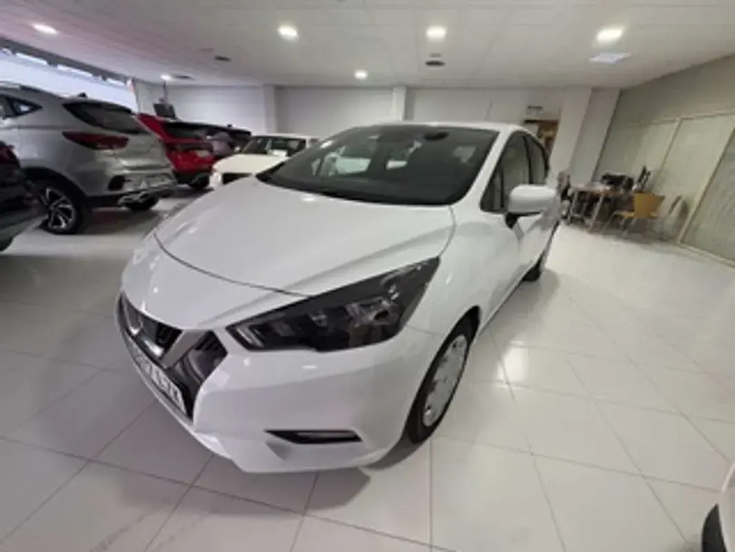 Usado Nissan Micra Acenta 92 CV (67 kW) 2022 Blanco Utilitario
