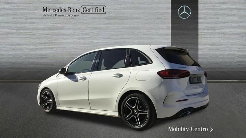 Usado Mercedes B200 150 CV (110 kW) 2023 Blanco polar Monovolumen