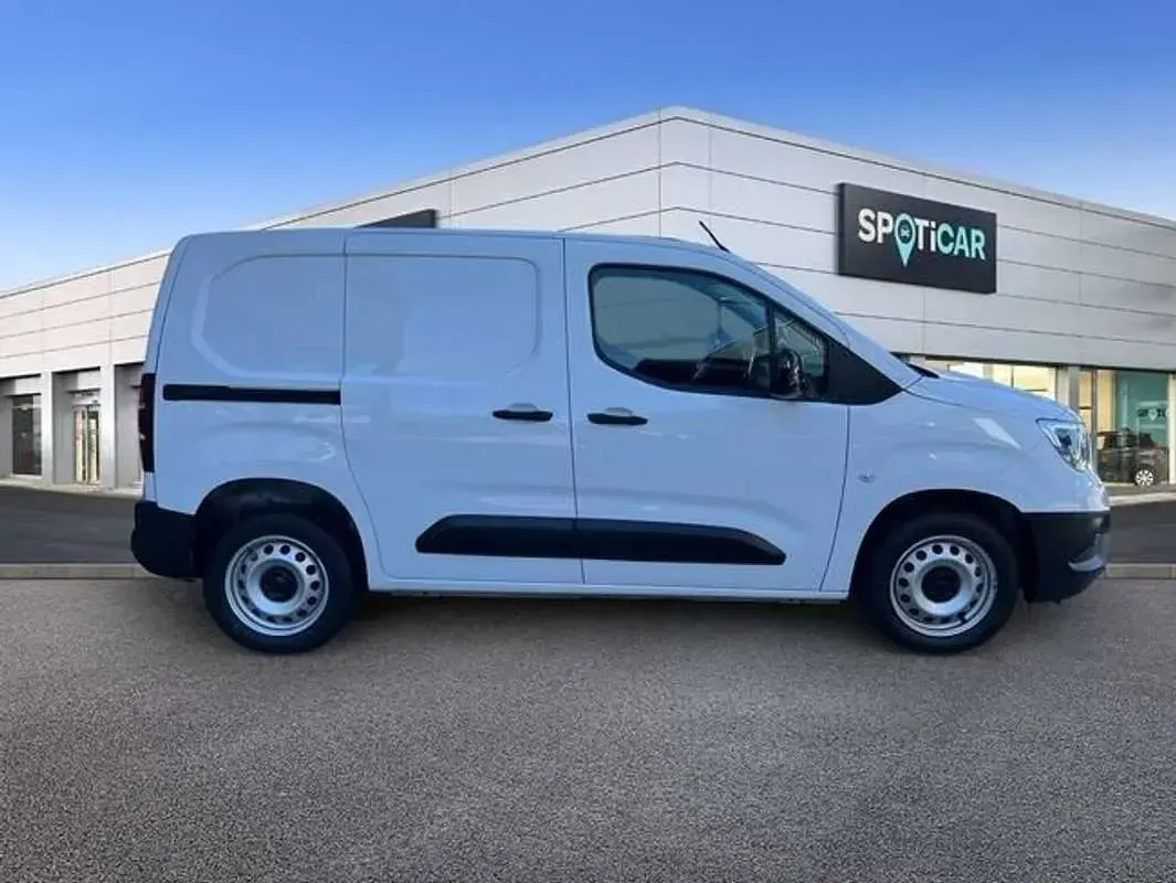 Usado Opel Combo 102 CV (75 kW) 2022 Blanco Monovolumen