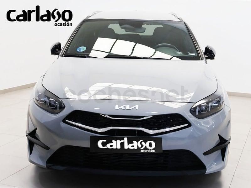 Usado Kia Ceed Style 100 CV (73 kW) 2025 Gris / plata Utilitario