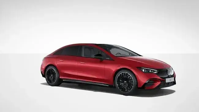 Nuevo Mercedes EQE350 AMG 234 kW (319 CV) 2026 Rojo Berlina