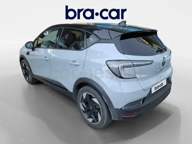 Usado Renault Captur Techno 90 CV (66 kW) 2025 Gris SUV