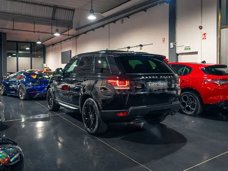 Usado Land Rover Range Rover HSE Dynamic 292 CV (214 kW) 2013 Negro SUV