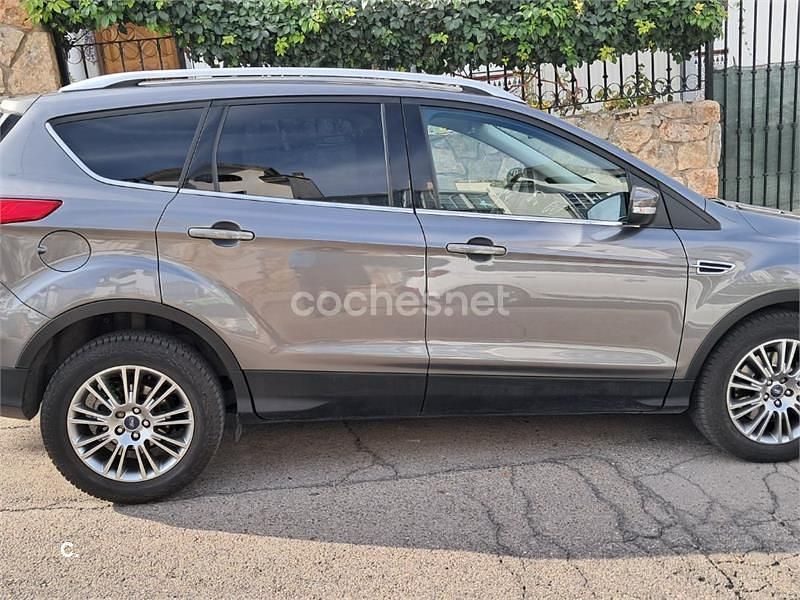 Gris / plata Usado 2013 Ford Kuga Titanium SUV | 10.800 € (Un poco caro) - Imagen 1/4