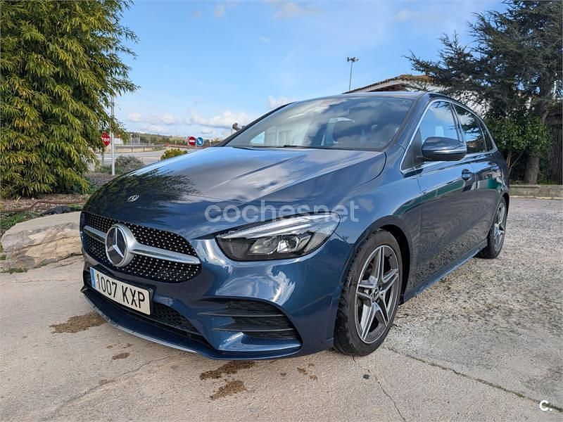Usado Mercedes B200 136 HP (100 kW) 2019 Azul Monovolume