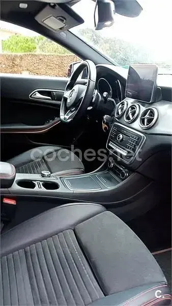 Käytetty Mercedes CLA200 Shooting Brake 136 HP (100 kW) 2019 Punainen Farmari