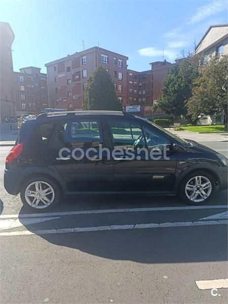 Usado Renault Scénic II Dynamique 130 CV (95 kW) 2007 Beige Monovolumen