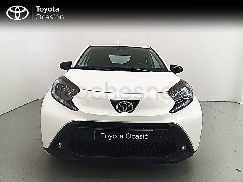Usado Toyota Aygo X Play 72 CV (52 kW) 2024 Blanco SUV