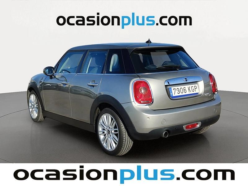 Usado Mini Cooper 95 CV (69 kW) 2018 Gris plata Utilitario
