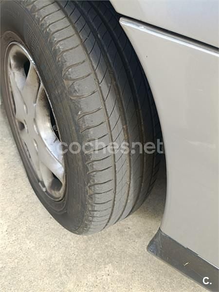 Usado Citroën C5 110 CV (80 kW) 2001 Gris / plata Berlina