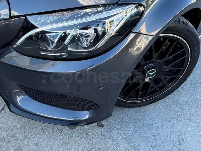 Usado Mercedes C250 AMG line 204 CV (150 kW) 2015 Gris / plata Berlina