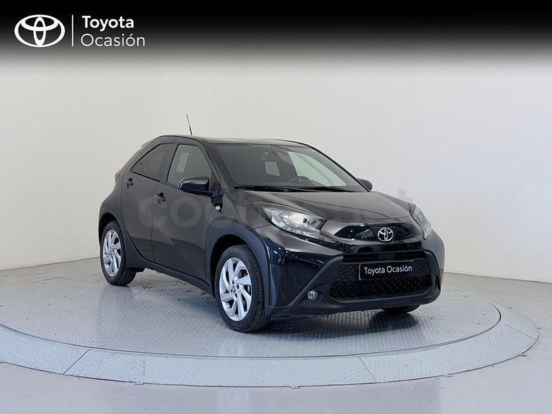 Usado Toyota Aygo X Play 72 CV (52 kW) 2025 Negro SUV