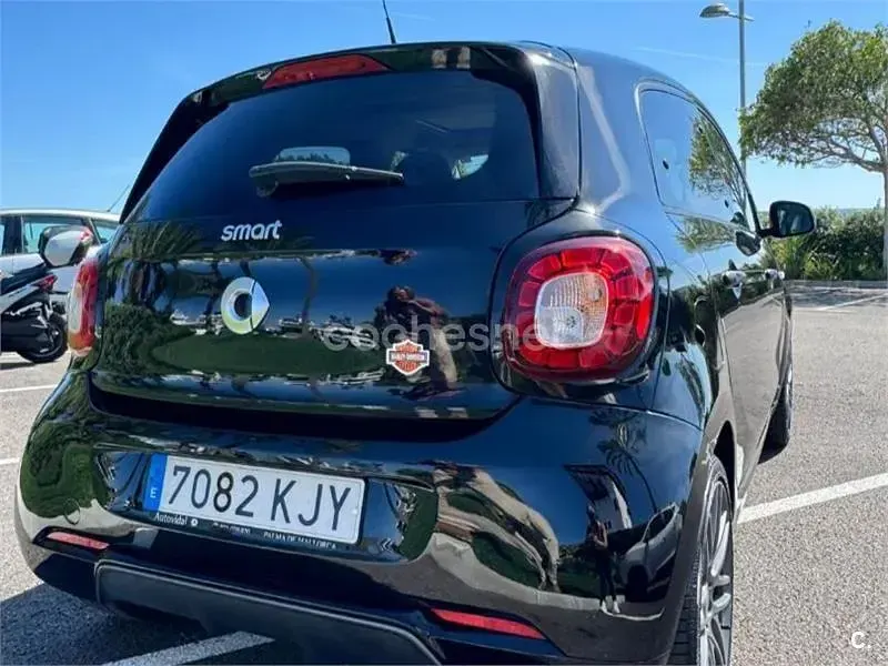 Usado Smart ForFour Passion 90 CV (66 kW) 2018 Negro Utilitario
