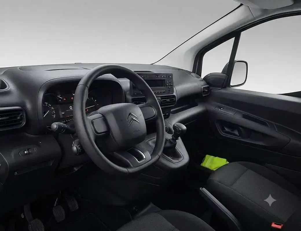 Usado Citroën Berlingo 102 CV (75 kW) 2022 Blanco Monovolumen