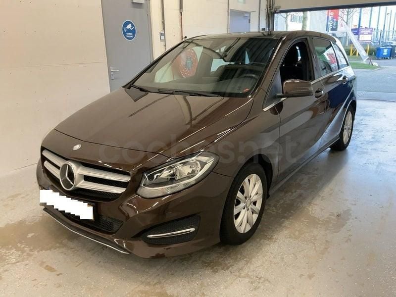 Usado Mercedes B200 136 CV (100 kW) 2016 Marrón Monovolumen