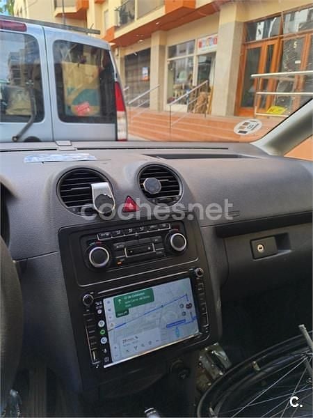 Usado VW Caddy Comfortline 102 CV (75 kW) 2011 Negro Monovolumen