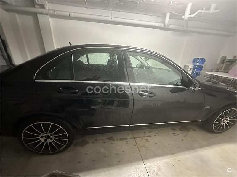 Usado Mercedes C220 Avantgarde 170 CV (125 kW) 2011 Negro Berlina