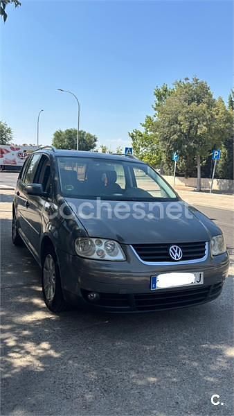 Gris / plata Usado 2006 VW Touran Highline Monovolumen | 4500 € (Precio justo) - Imagen 1/4