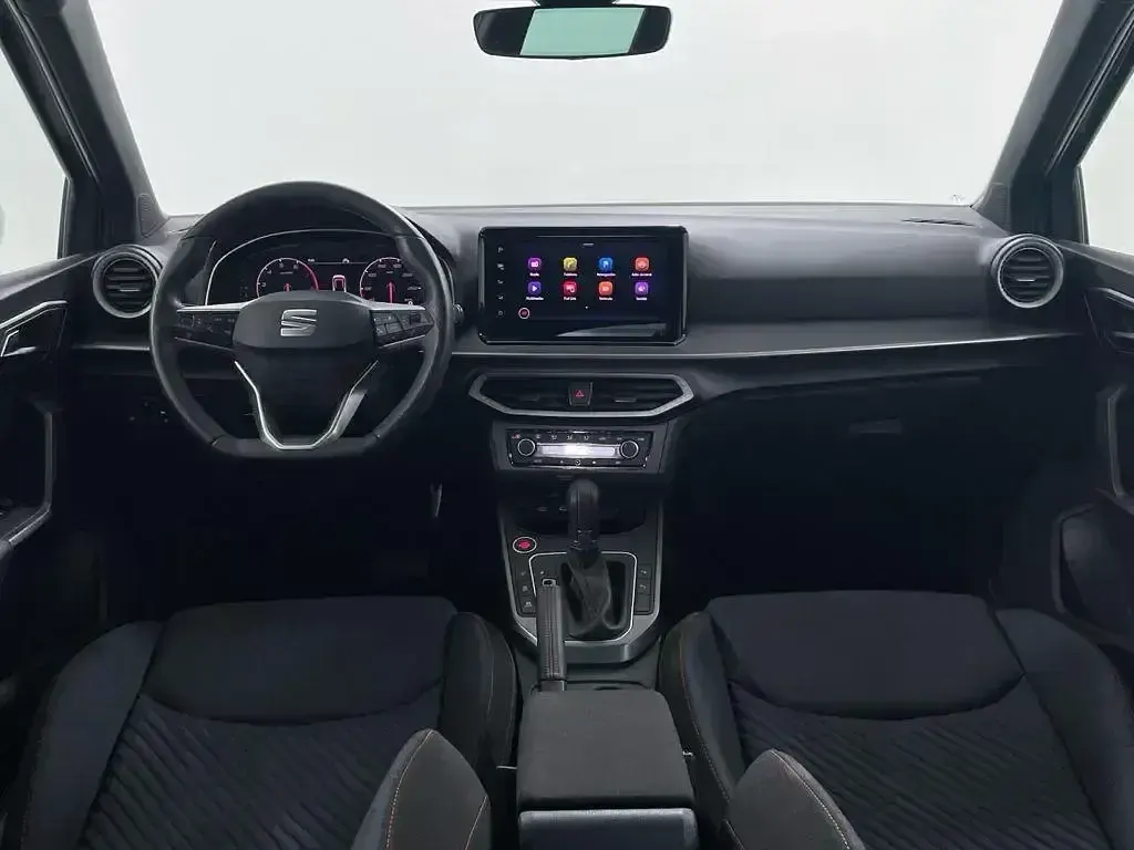 Usado Seat Arona FR 116 CV (85 kW) 2024 Gris SUV
