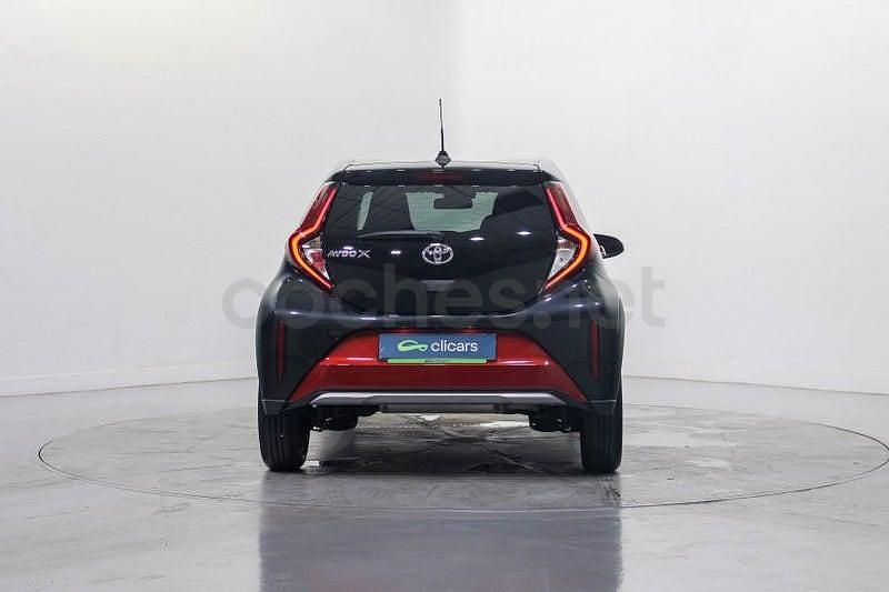 Usado Toyota Aygo X 72 CV (52 kW) 2022 Naranja SUV