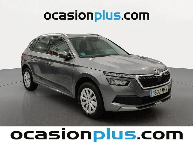 Usado Skoda Kamiq Ambition 110 CV (80 kW) 2023 Gris SUV