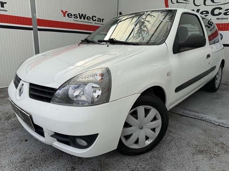 Usado Renault Clio II Techno 85 CV (62 kW) 2007 Blanco Utilitario