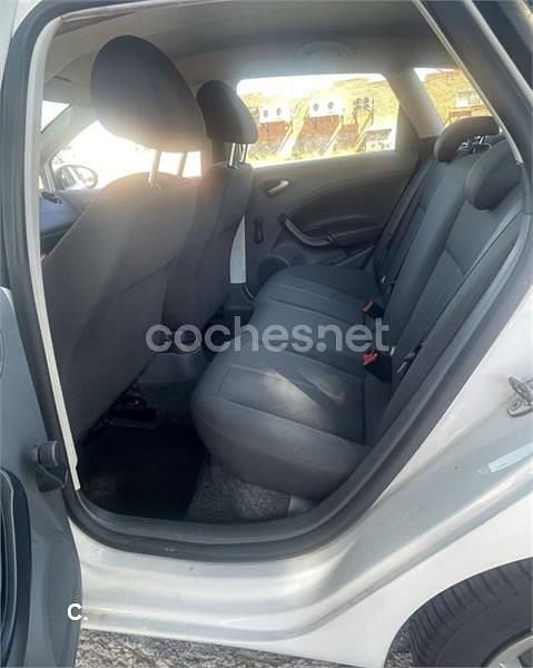 Usado Seat Ibiza ST Reference 75 CV (55 kW) 2012 Blanco Familiar