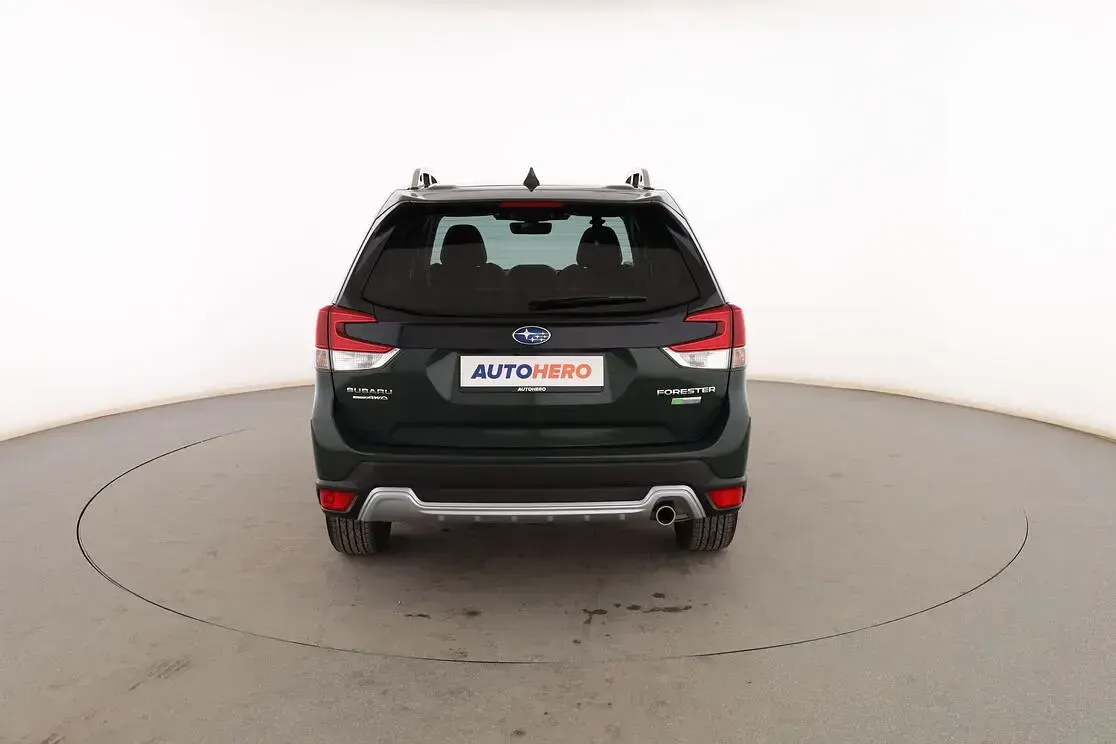 Usado Subaru Forester 150 CV (110 kW) 2022 Verde SUV