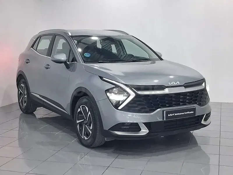 Usado Kia Sportage 230 CV (169 kW) 2022 Gris / plata SUV