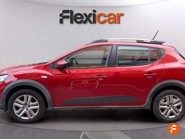 Usado Dacia Sandero Comfort 101 CV (74 kW) 2022 Rojo Berlina