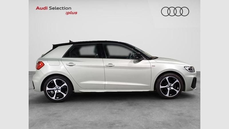 Usado Audi A1 Sportback 116 CV (85 kW) 2024 Plata rocío (metalizado)/techo negro mito Utilitario