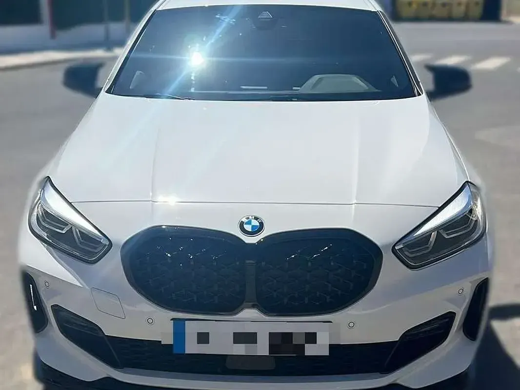 Usado BMW 118 M Sport 150 CV (110 kW) 2024 Blanco Utilitario