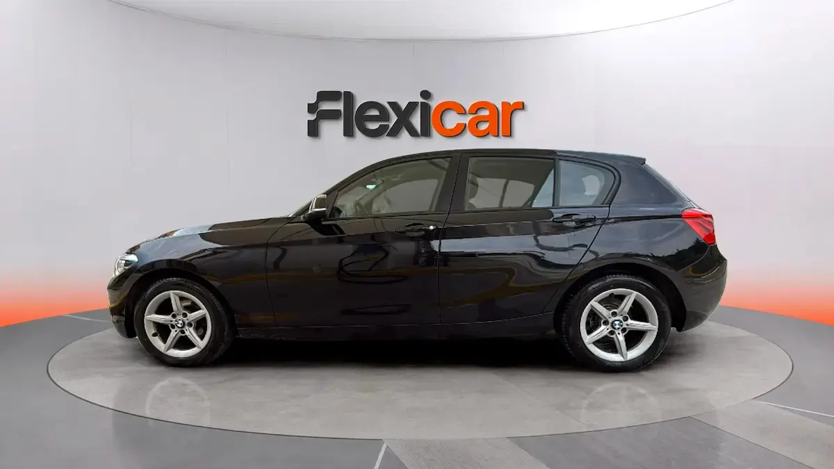 Käytetty BMW 116 116 HP (85 kW) 2017 Musta Viistoperä