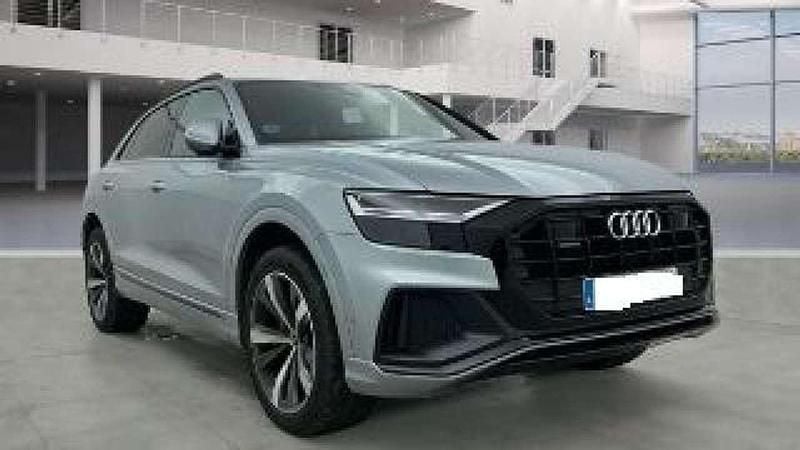 Usado Audi Q8 286 CV (210 kW) 2022 Gris SUV
