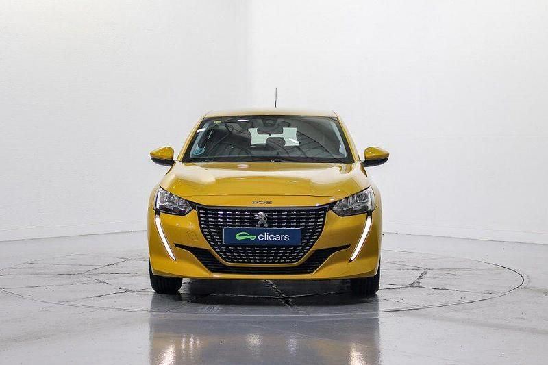 Usado Peugeot 208 Active 100 CV (73 kW) 2020 Amarillo Utilitario