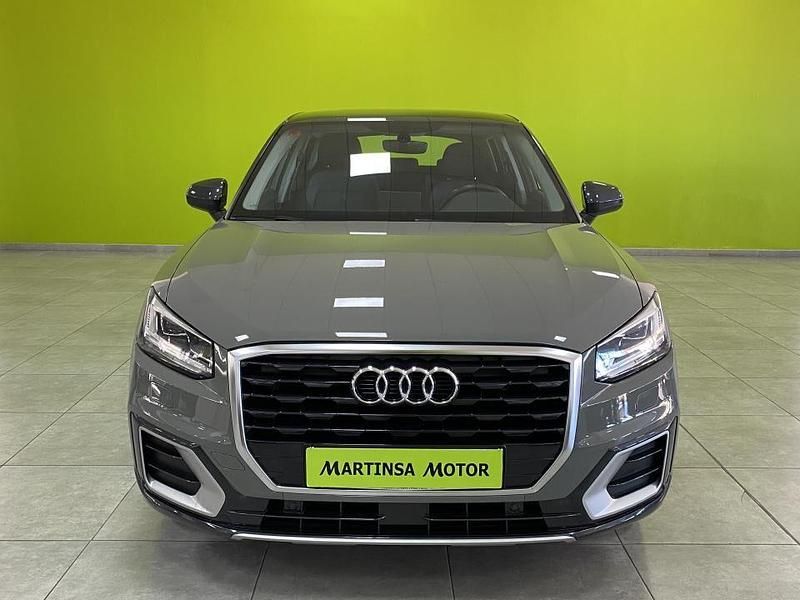 Usado Audi Q2 Design 116 CV (85 kW) 2019 Gris SUV