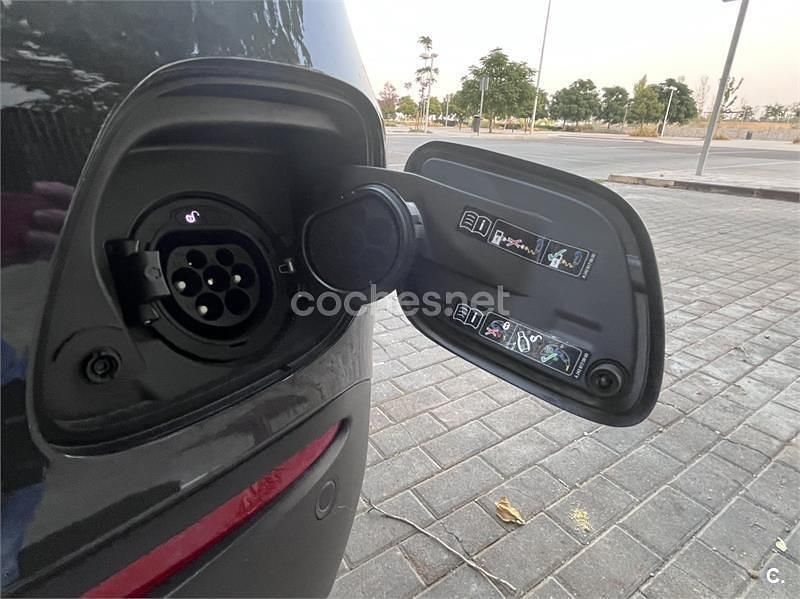 Usado Mercedes GLC300e 313 CV (230 kW) 2022 Gris / plata SUV