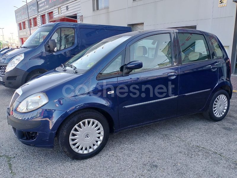 Azul Usado 2005 Lancia Musa Monovolumen | 3999 € - Imagen 1/4
