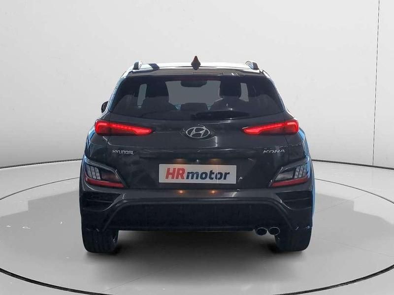 Usado Hyundai Kona 120 CV (88 kW) 2023 Gris SUV