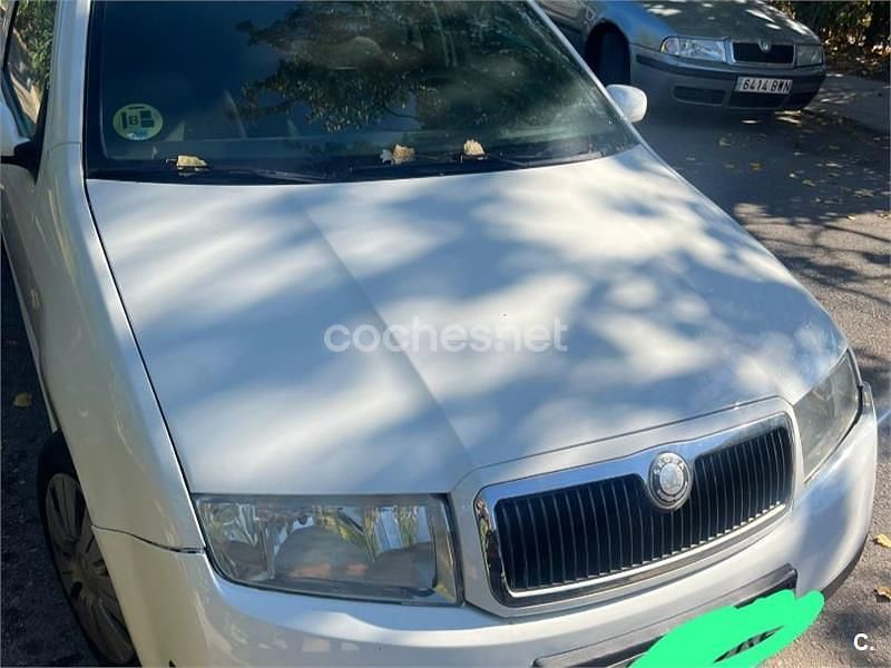 Blanco Usado 2004 Skoda Fabia Utilitario | 3500 € (Un poco caro) - Imagen 1/4