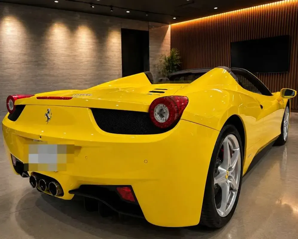 Usado Ferrari 458 570 CV (419 kW) 2012 Amarillo Descapotable