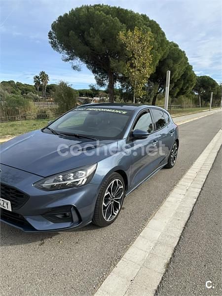 Usado Ford Focus ST-Line 125 CV (91 kW) 2019 Azul Berlina