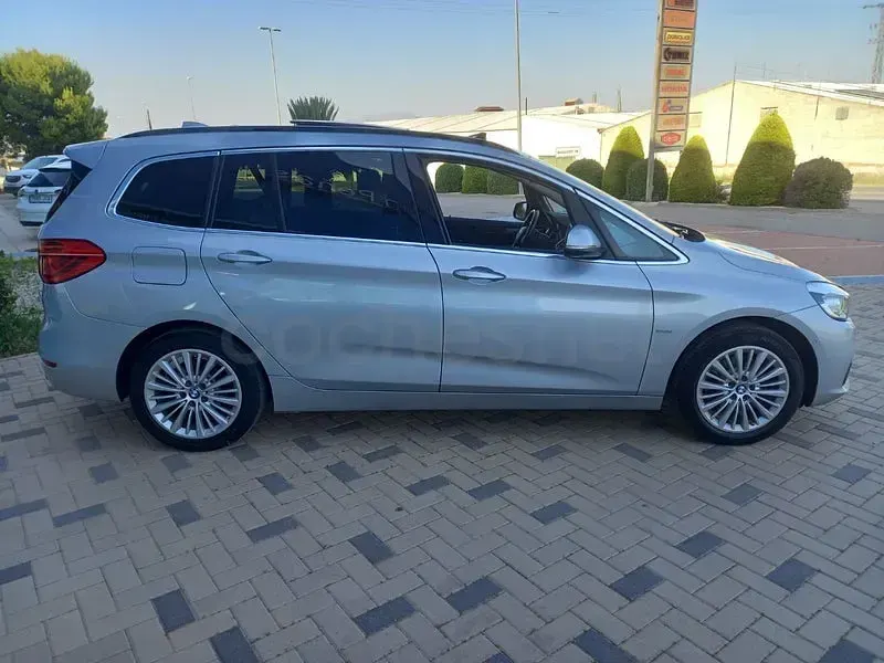Usado BMW 220 Luxury Line 190 CV (139 kW) 2016 Gris / plata Familiar