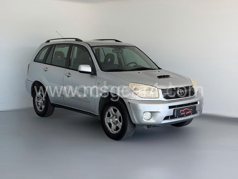 Gris / plata Usado 2005 Toyota RAV4 Luna SUV | 5990 € (Buen precio) - Imagen 1/4
