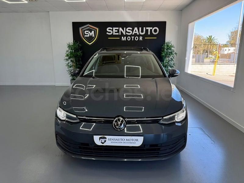 Usado VW Golf VIII 115 CV (84 kW) 2022 Gris / plata Familiar