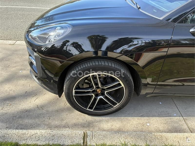 Begagnad Porsche Macan 245 HK (180 kW) 2019 Svart SUV
