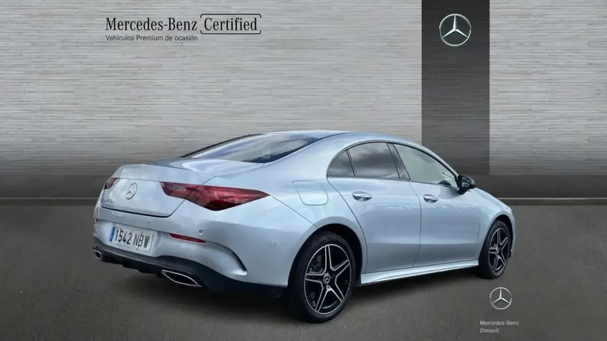 Usado Mercedes CLA250 218 CV (160 kW) 2025 Gris Coupe