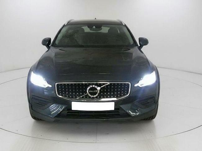 Usado Volvo V60 CC 197 CV (144 kW) 2021 Gris / plata Familiar