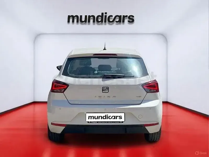 Usado Seat Ibiza Style 90 CV (66 kW) 2018 Blanco Utilitario